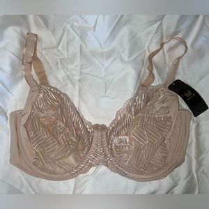 Wacoal nude lace underwire bra